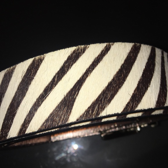 Michael Kors REAL LEATHER Zebra Belt - Picture 2 of 7